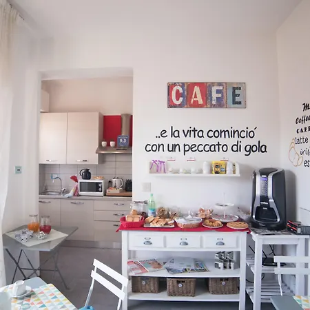 Bed and Breakfast Cento Passi Dalle Mura Λούκα