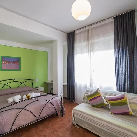Cento Passi Dalle Mura 3* Lucques